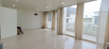 Room in 4 BHK Villa at Gold Fish Zresta, Kokapet – for Rent