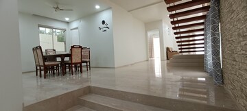 Room in 4 BHK Villa at Gold Fish Zresta, Kokapet – for Rent