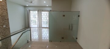 Room in 4 BHK Villa at Gold Fish Zresta, Kokapet – for Rent