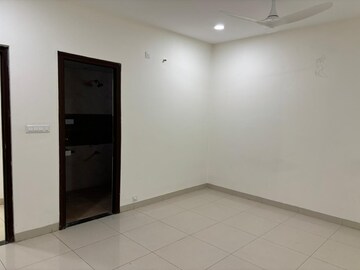 Room in 5 BHK Villa at Radhey Sancia, Tellapur – for Rent