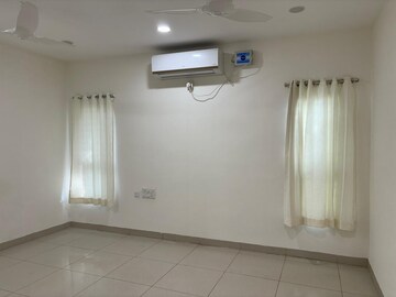 Room in 5 BHK Villa at Radhey Sancia, Tellapur – for Rent
