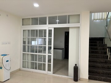Room in 5 BHK Villa at Radhey Sancia, Tellapur – for Rent