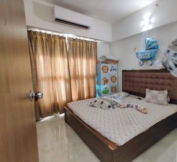 Bedroom in 2 BHK Apartment at Lodha Amara, Kolshet Road – for Sale