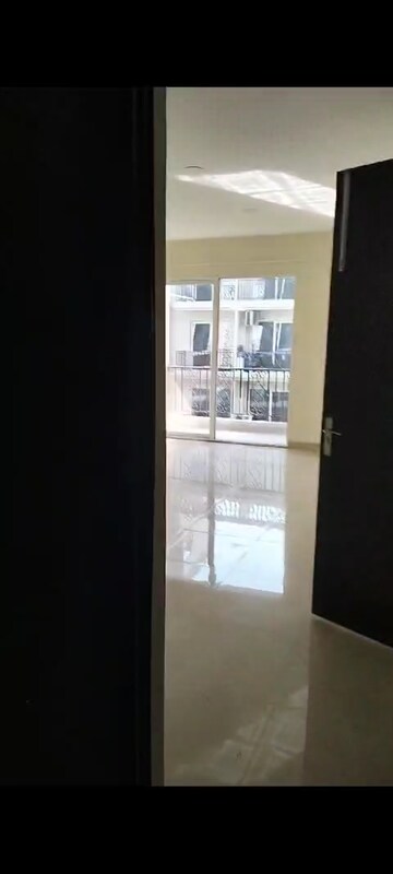 Room in 3 BHK Apartment at Signature Global Park 4 and 5, Sohna Sector 36 – for Sale