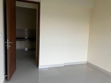 Room in 2 BHK Apartment at Wadhwa TW Gardens, Kandivali East – for Sale
