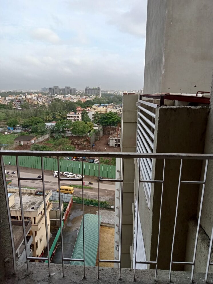 Balcony, kumar-47-east-a 3 Bedroom 1223 Sq.Ft. Apartment In Magarpatta City Pune 7425587