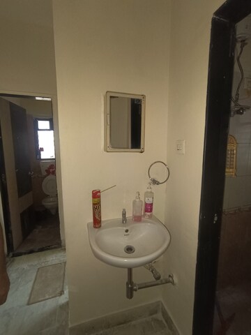 Bathroom in 1.5 BHK Apartment at Mantri Park, Goregaon East – for Sale