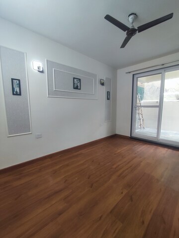Furnished Amenities in 4 BHK Villa at Unitech Nirvana Country Aspen Greens, Sector 50 – for Sale