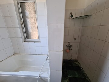 Bathroom in 3 BHK Apartment at Central Park II-Bellevue, Sector 48 – for Sale
