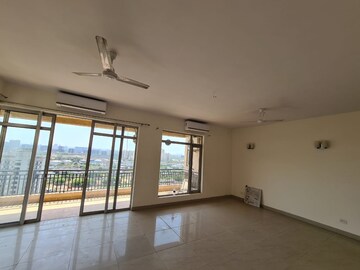 Room in 3 BHK Apartment at Central Park II-Bellevue, Sector 48 – for Sale