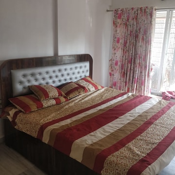 Bedroom in 3 BHK Apartment at Vile Parle East – for Sale
