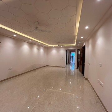 Room in 4 BHK Builder Floor at Chattarpur – for Sale