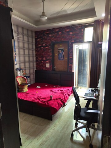 Bedroom in 3 BHK Builder Floor at Sector 7 – for Sale