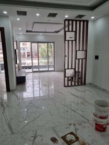 Room in 5 BHK Builder Floor at Sector 28 – for Sale
