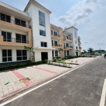 3 BHK Builder Floor – Exterior View View at BPTP Parklands, Sector 76 - for Sale