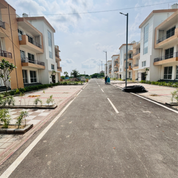 3 BHK Builder Floor – Exterior View View at BPTP Parklands, Sector 76 - for Sale