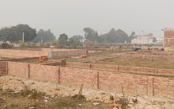 Plot For Sale in Wazirganj