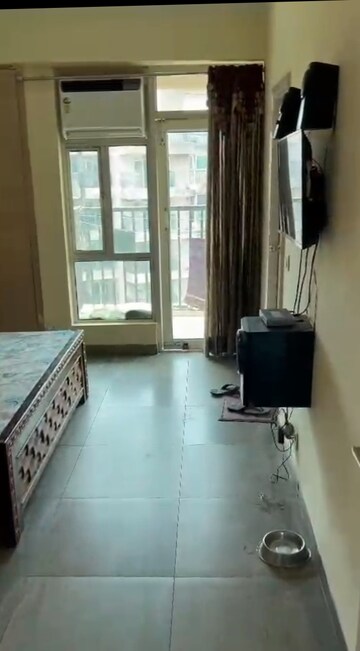 Room in 3.5 BHK Apartment at Gaur City 2 - 16th Avenue, Sector 16c Greater Noida – for Sale