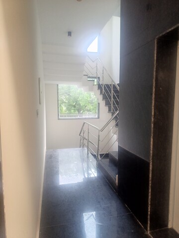 Staircase in 6+ BHK Independent House at Sector 40 – for Sale
