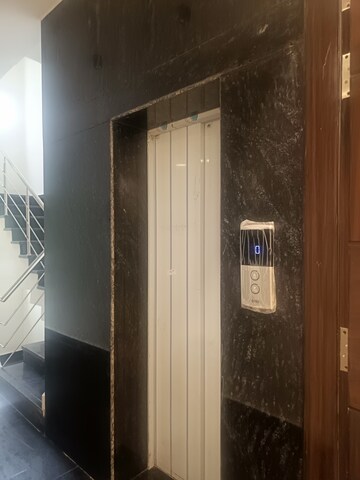 Building Lobby in 6+ BHK Independent House at Sector 40 – for Sale
