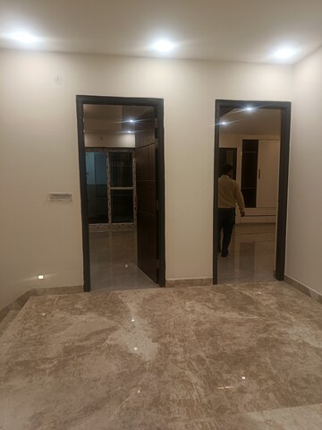 Room in 6+ BHK Independent House at Sector 40 – for Sale