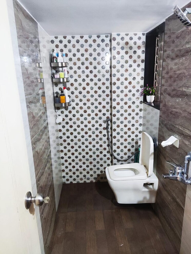 Bathroom, prakriti-chs-ltd 2 Bedroom 700 Sq.Ft. Apartment In Louis Wadi Thane 7427071