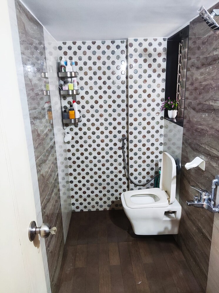 Bathroom, prakriti-chs-ltd 2 Bedroom 700 Sq.Ft. Apartment In Louis Wadi Thane 7427071