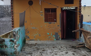 2 BHK Independent House For Sale in Loni
