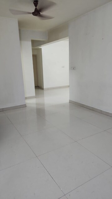 Room in 3 BHK Apartment at Gauthami Green Blossoms, Kokapet – for Rent