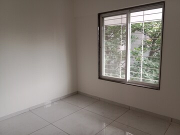 Room in 3 BHK Apartment at Citadel Jai Rajkiran CHS, Walvekar Nagar – for Sale