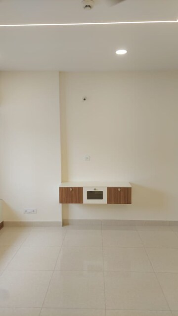 Room in 4 BHK Apartment at Prestige High Fields Gachibowli, Gachibowli – for Sale