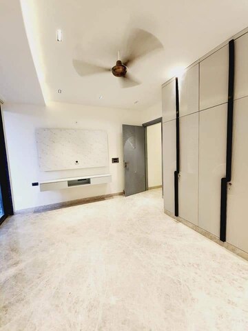 Room in 4 BHK Apartment at Sobha Altus, Sector 106 – for Sale