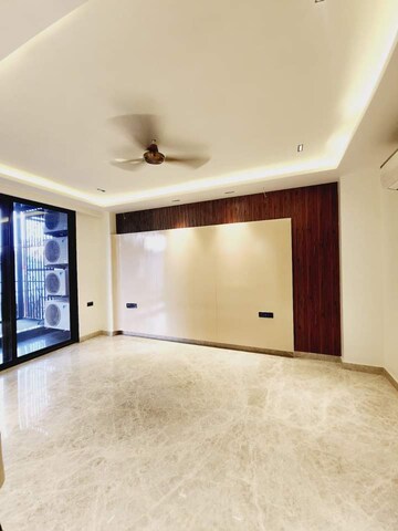 Room in 4 BHK Apartment at Sobha Altus, Sector 106 – for Sale