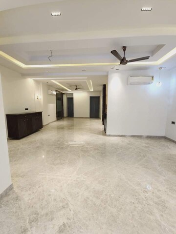 Room in 4 BHK Apartment at Sobha Altus, Sector 106 – for Sale