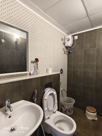 Bathroom in 1.5 BHK Apartment at Lodha Palava City, Dombivli East – for Sale