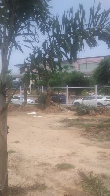  Shop – Exterior View View at Sector 27a - for Sale