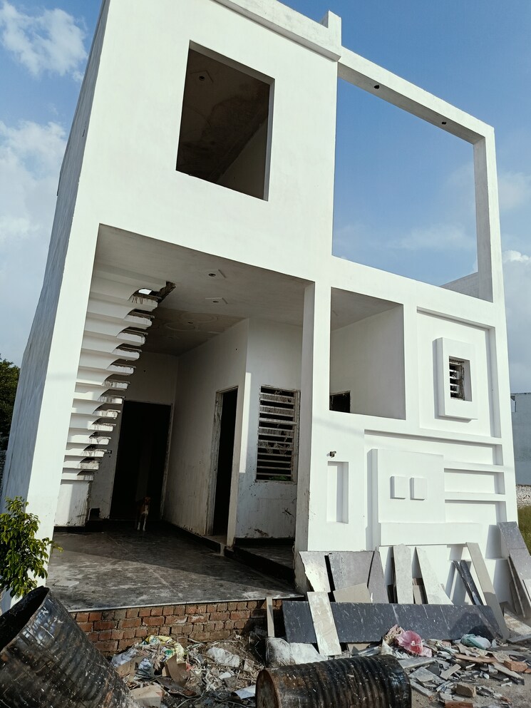 Listing Cover Image