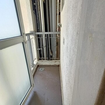 Balcony in 1.5 BHK Apartment at Rosa Gardenia, Ghodbunder Road – for Sale