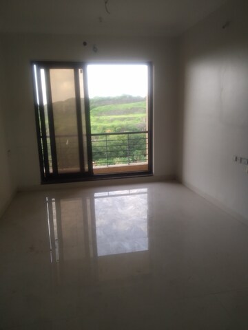 Room in 2 BHK Apartment at K Raheja Raheja Residency, Malad East – for Sale