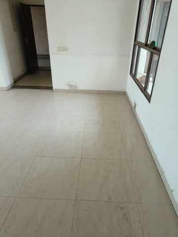 Room in 3 BHK Apartment at Vipul Greens, Sector 48 – for Sale