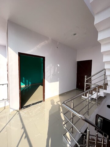 Master Bedroom in 3 BHK Independent House at Bijnor Road – for Sale