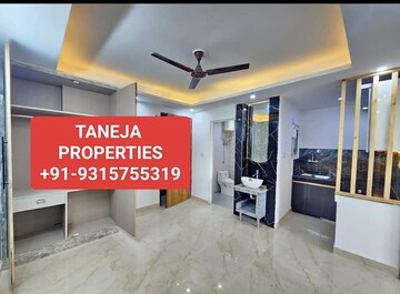 Parking in 2.5 BHK Builder Floor at Shastri Nagar – for Rent