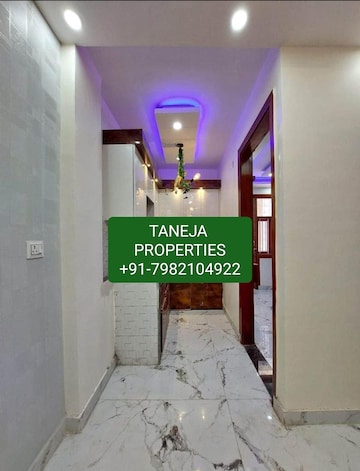 Bathroom in 2.5 BHK Builder Floor at Shastri Nagar – for Rent