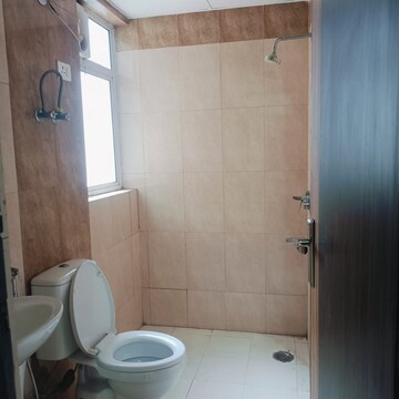 Bathroom in 2.5 BHK Apartment at Experion The Heart Song, Sector 108 – for Sale