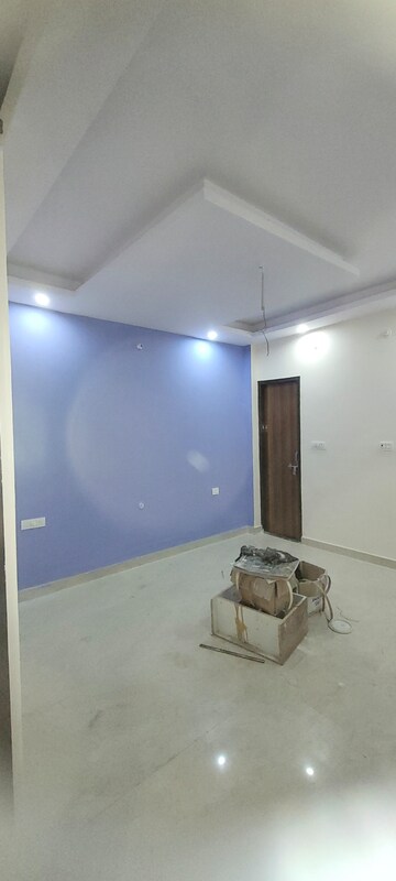 Room in 3 BHK Independent House at Amausi – for Sale
