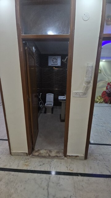 Building Lobby in 3 BHK Builder Floor at New Rajinder Nagar – for Sale
