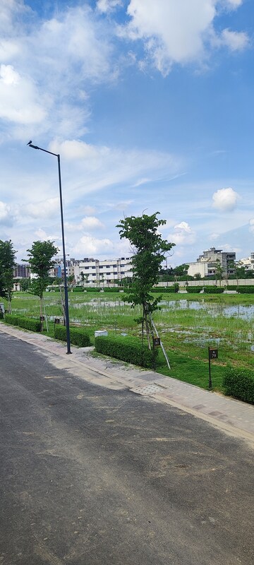  Plot – Garden View at BPTP District 3, Sector 85 - for Sale