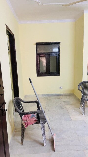 Furnished Amenities in 3 BHK Builder Floor at Chattarpur – for Sale