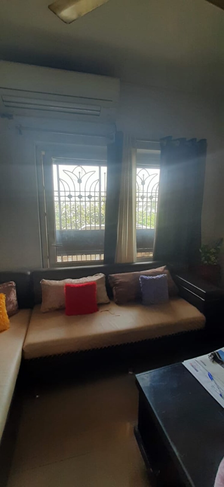 Living Room, bptp-parkland 3 Bedroom 180 Sq.Yd. Builder Floor In Sector 75 Faridabad 7429896