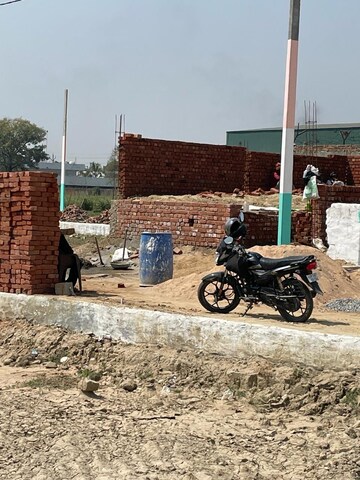  Plot – Exterior View View at Dhoom Manikpur - for Sale